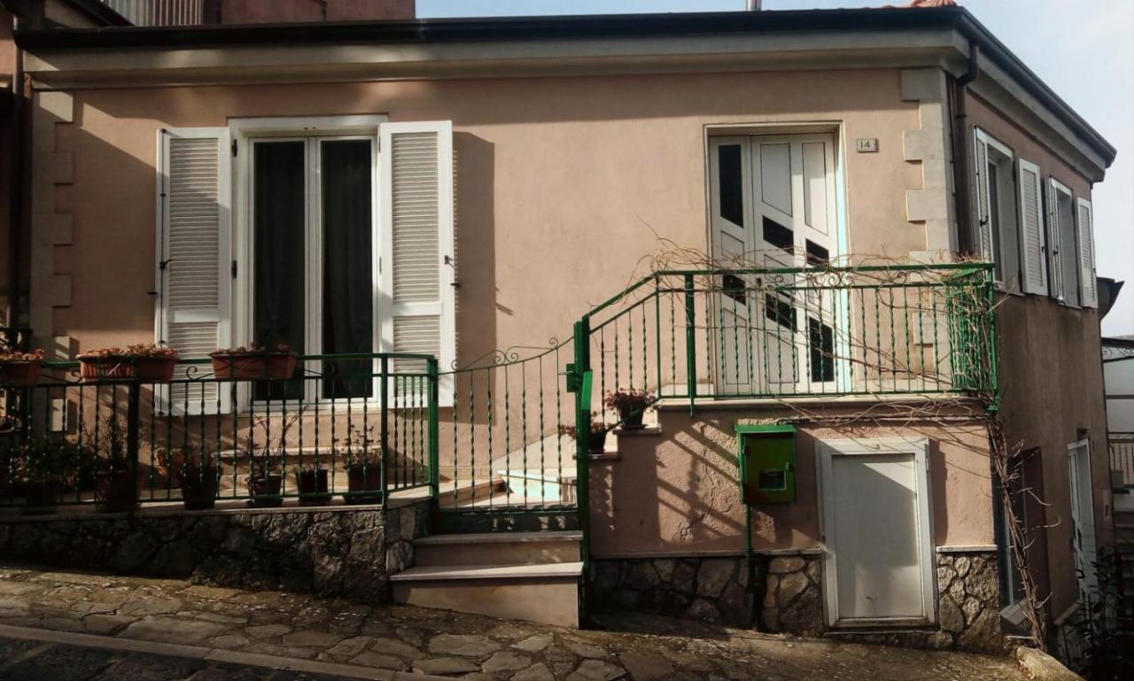 B&B Le Colonne Montefusco Ngoại thất bức ảnh